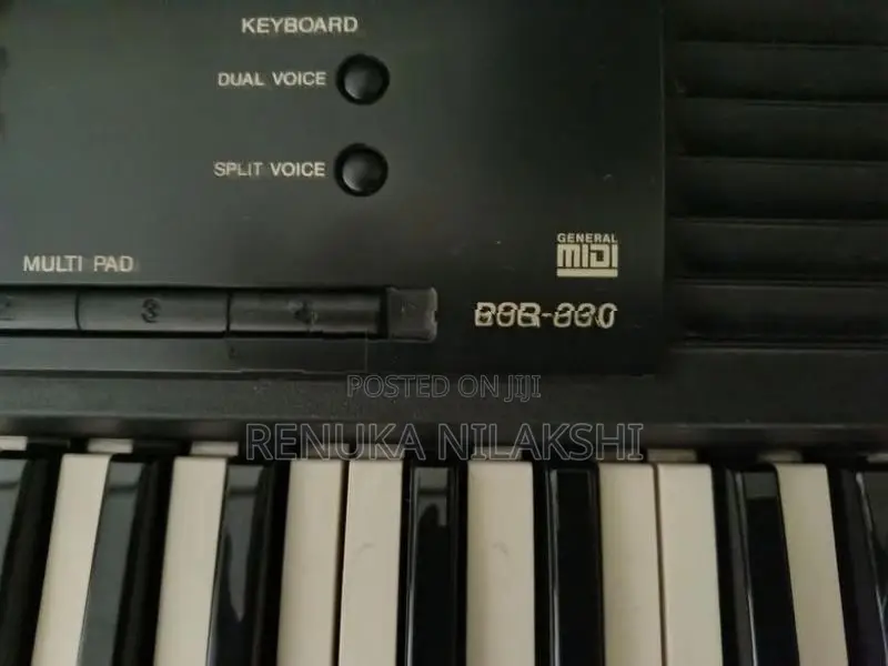Yamaha PSR-330 With Hard Stand