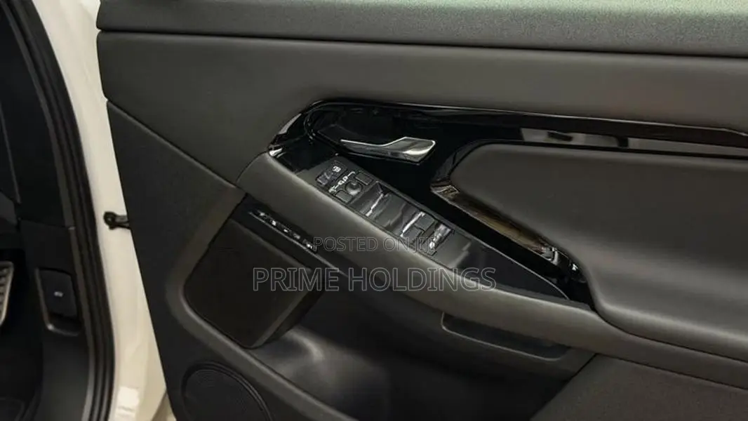 Land Rover Range Evoque HSE R-Dynamic 2024