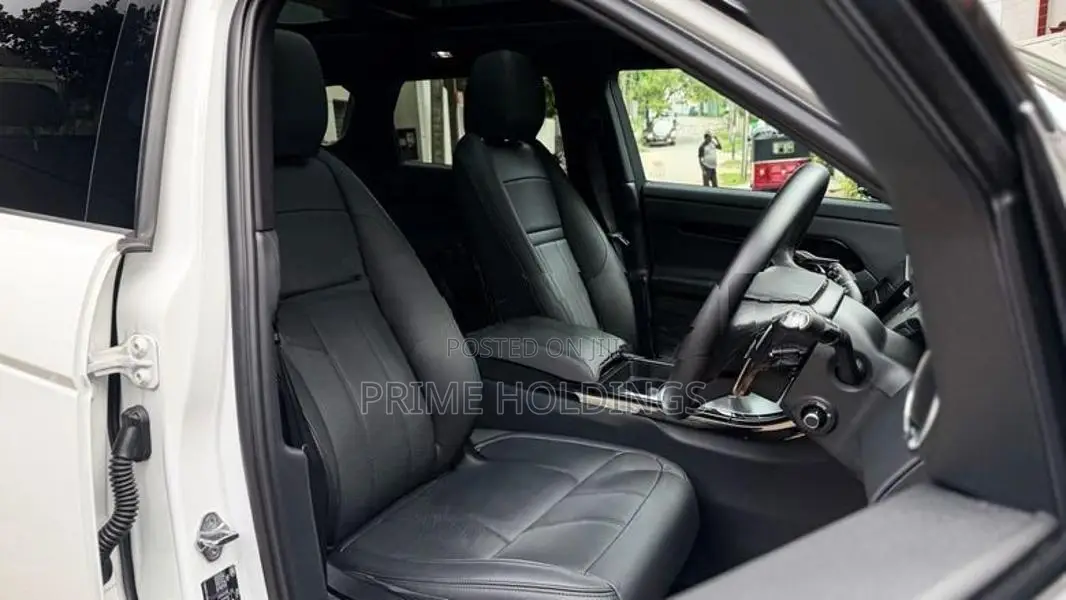 Land Rover Range Evoque HSE R-Dynamic 2024