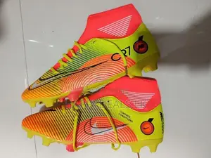 NIKEE Cr7 Football Boot Size 45