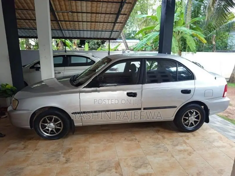 Hyundai Accent 2001