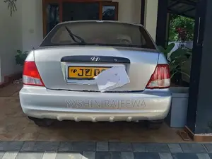 Hyundai Accent 2001