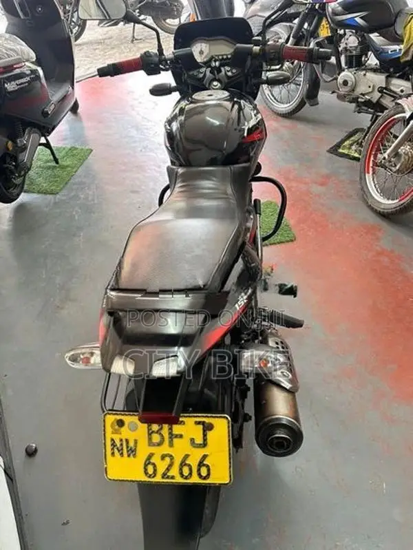 Bajaj Pulsar 150 2017