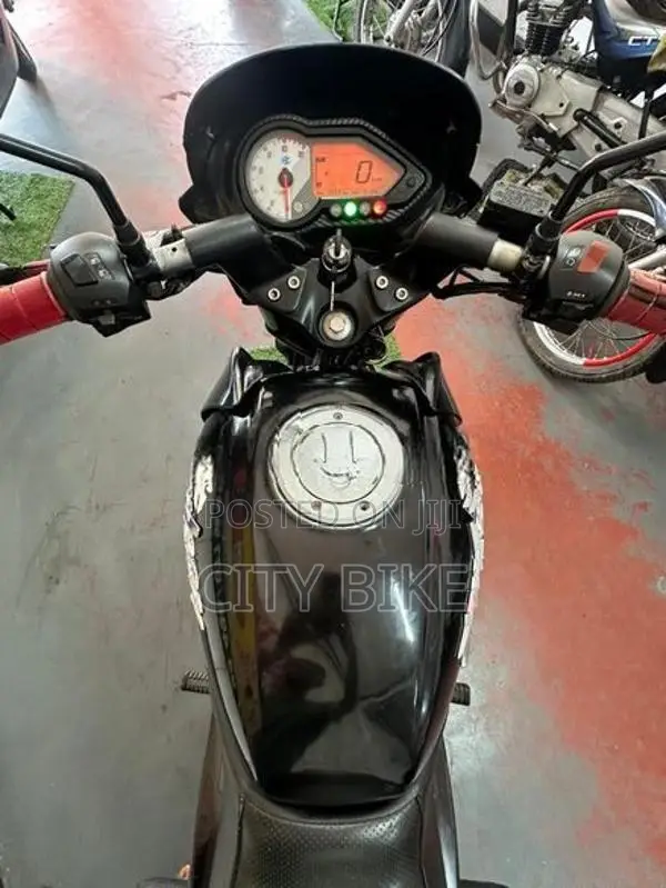 Bajaj Pulsar 150 2017
