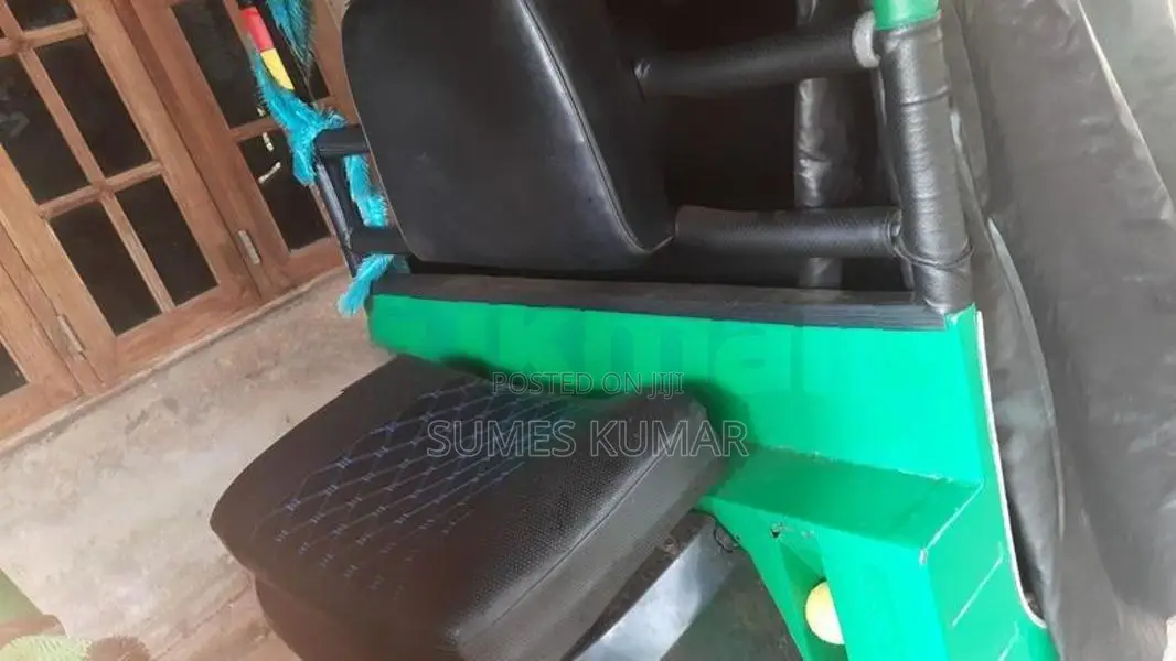 Bajaj RE 2002