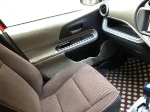 Toyota Aqua 2013