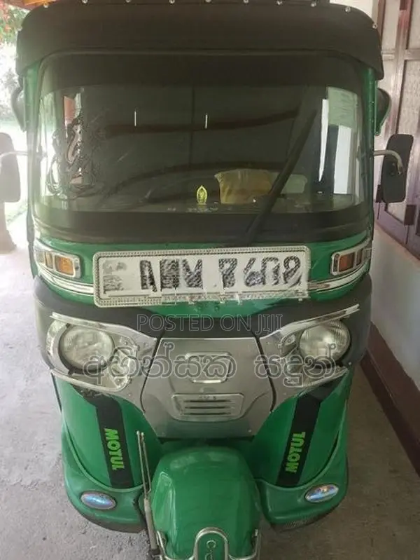 Bajaj RE 2016