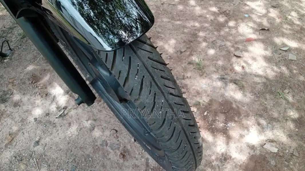 Bajaj Platina 2013