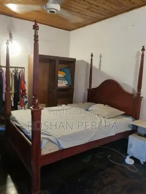 Complete Luxury Queen Size Solid Mahogany Four-Poster Bed