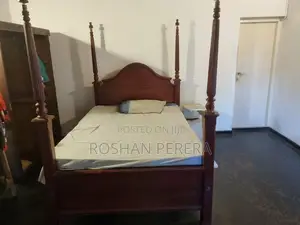 Complete Luxury Queen Size Solid Mahogany Four-Poster Bed