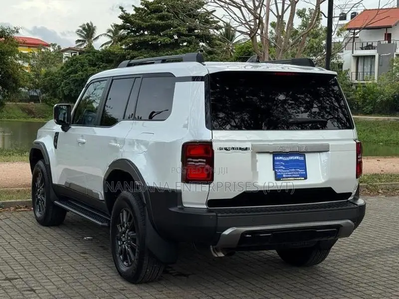 Toyota Land Cruiser Prado 250 VX BRAND NEW 2026