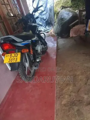 Bajaj CT100 ES 2024