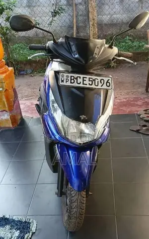 Yamaha Ray 2015