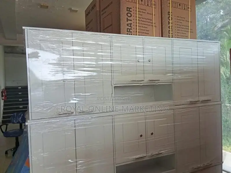 White 6 Door Pantry Cupboard (I-31)