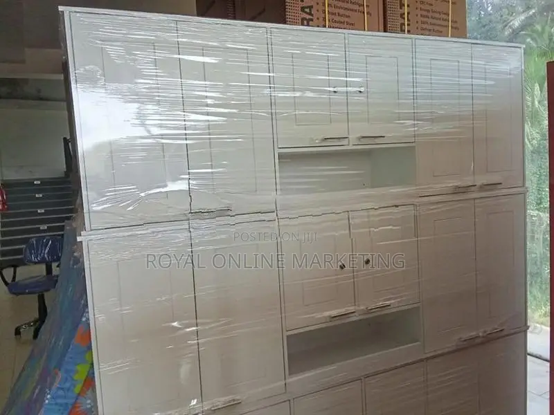 White 6 Door Pantry Cupboard (I-31)