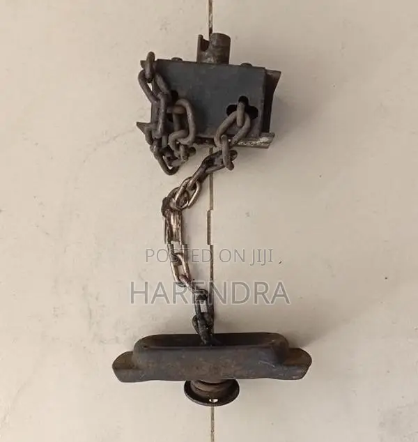 Mitsubitshi Canter Spare Wheel Bracket