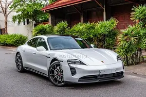 Porsche Taycan 2024