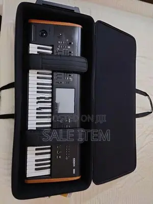 Korg Kronos 2 - 61 Keys Music Workstation Keyboard