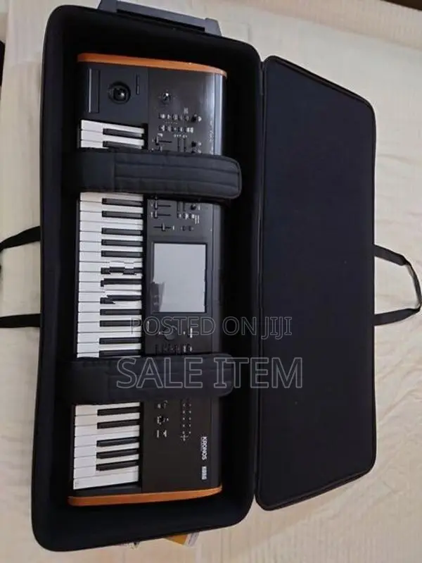 Korg Kronos 2 - 61 Keys Music Workstation Keyboard