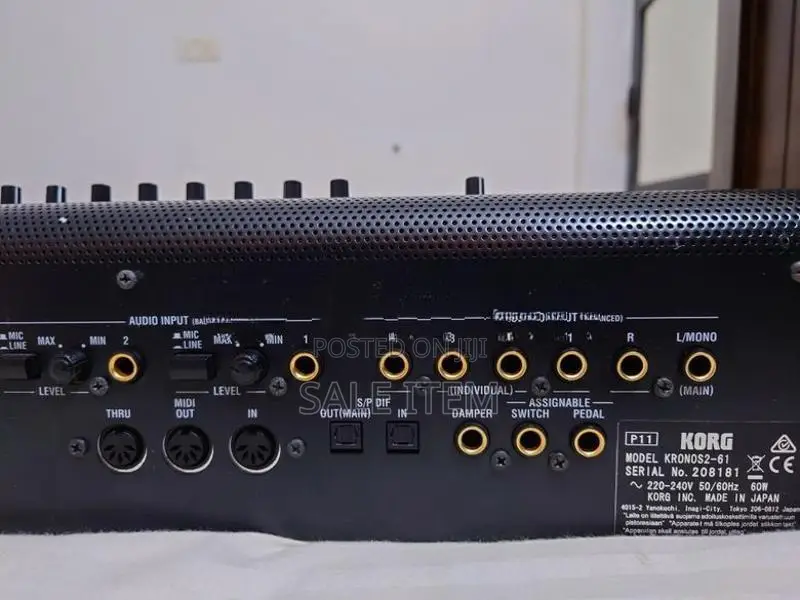 Korg Kronos 2 - 61 Keys Music Workstation Keyboard