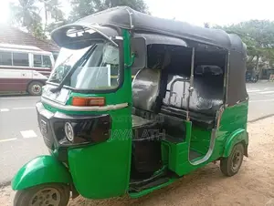 Bajaj RE 2015