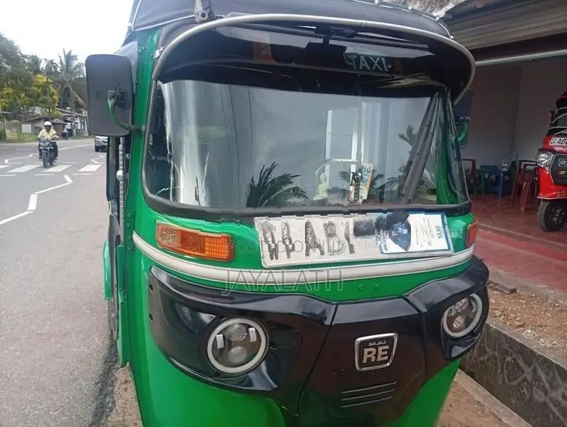 Bajaj RE 2015