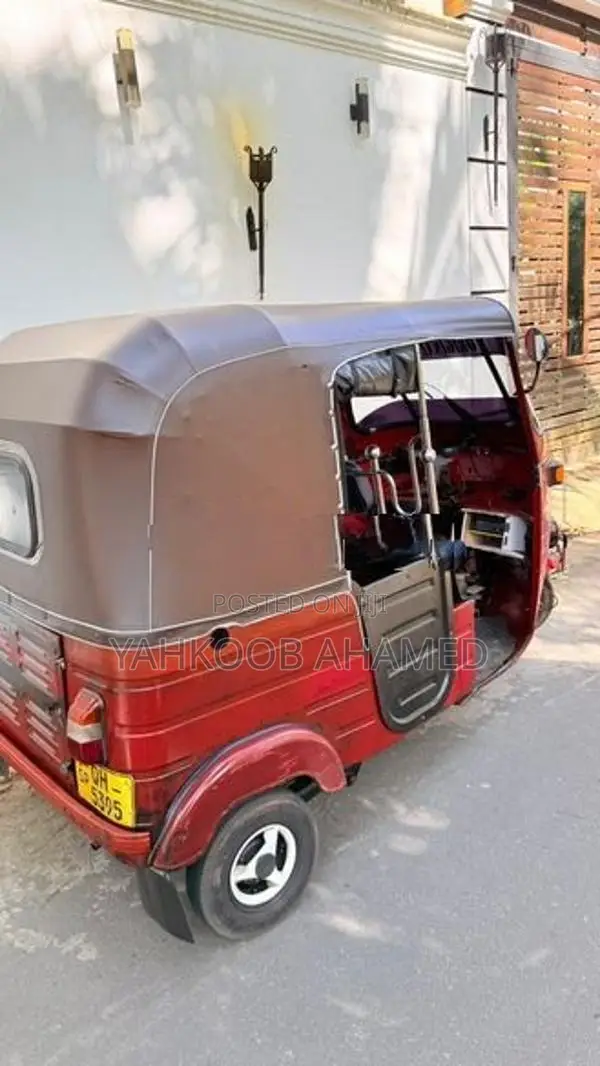 Bajaj RE 2009