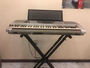 Yamaha PSR 2100 Keyboard