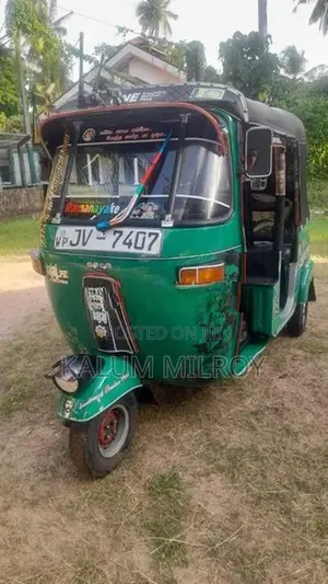 Bajaj RE 2005
