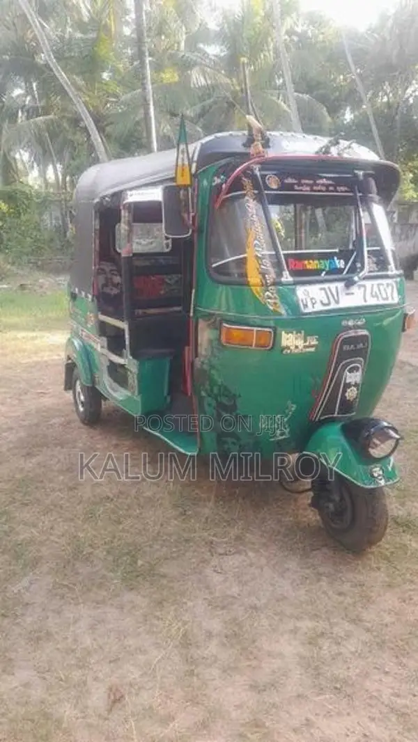Bajaj RE 2005