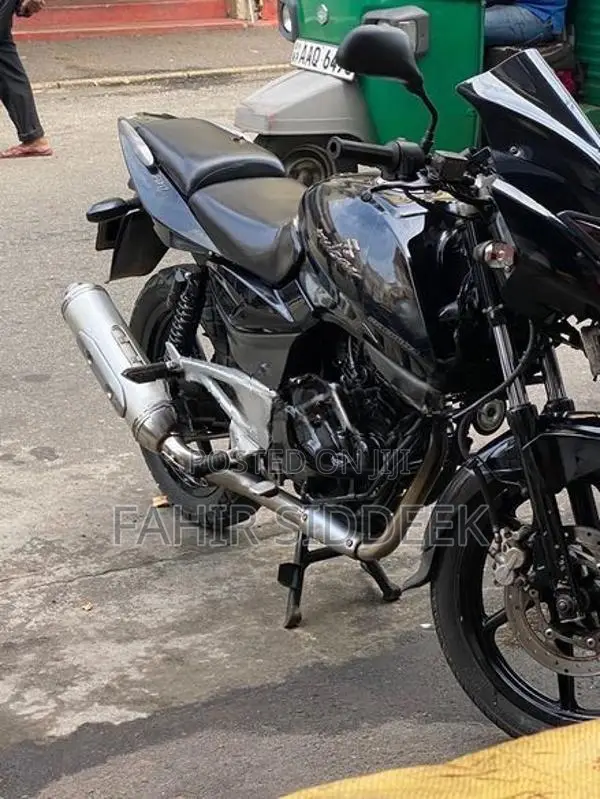 Bajaj Pulsar 200 2009