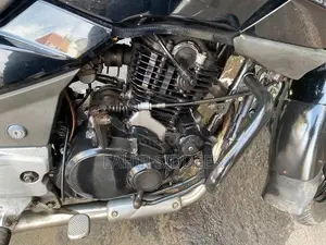 Bajaj Pulsar 200 2009