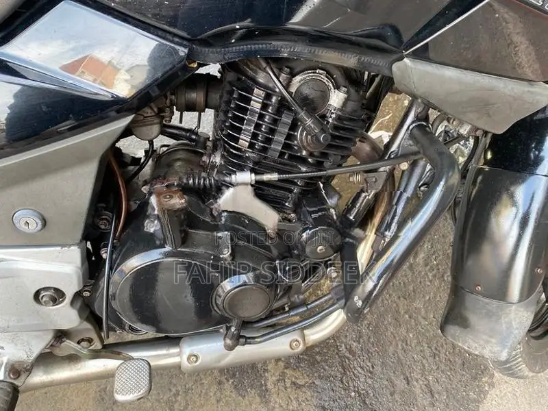 Bajaj Pulsar 200 2009