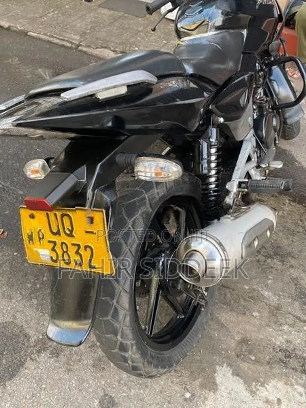 Bajaj Pulsar 200 2009