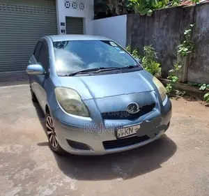 Toyota Vitz KSP - 90 2008
