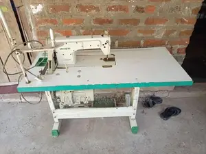 Singer Zoje Machine
