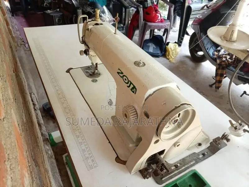 Singer Zoje Machine