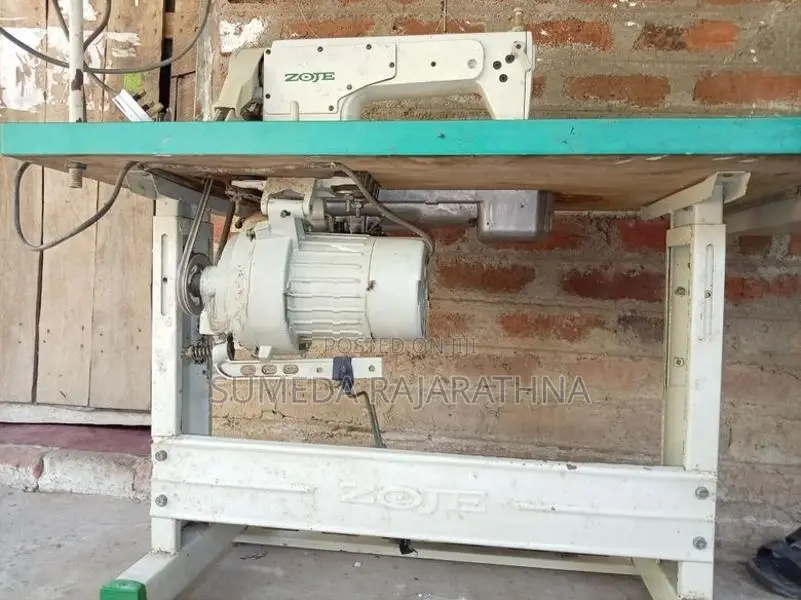 Singer Zoje Machine