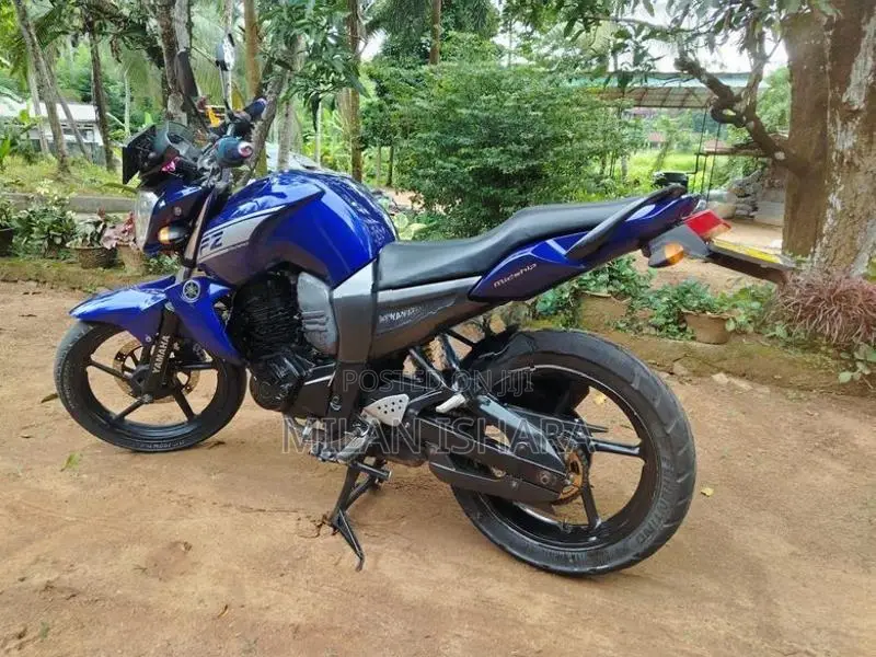 Yamaha FZ 2013