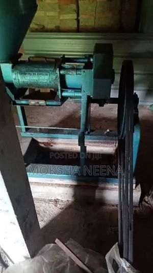 Oil Expeller Machine