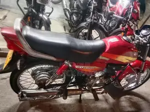 Hero HF Deluxe 2010
