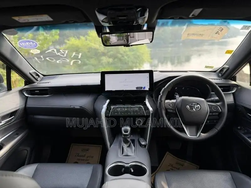 Toyota Harrier 2024