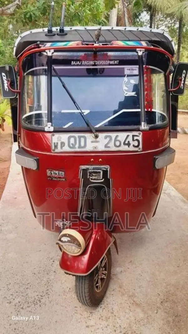 Bajaj RE 2005