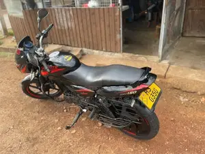 Bajaj Pulsar 180 2013