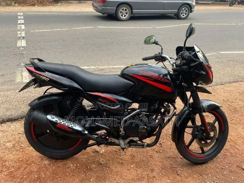 Bajaj Pulsar 180 2013