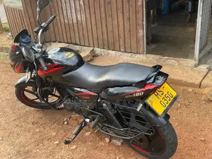 Bajaj Pulsar 180 2013