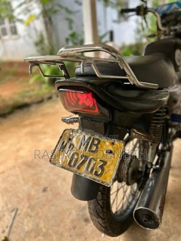 Bajaj CT100 2005