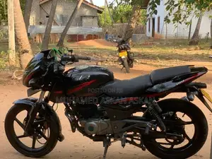 Bajaj Pulsar 180 2017