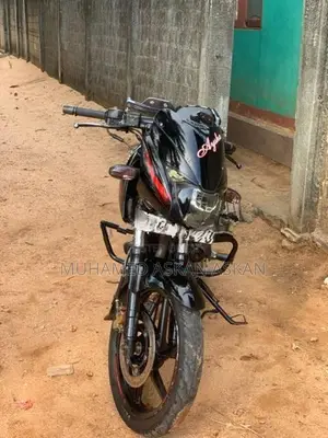 Bajaj Pulsar 180 2017