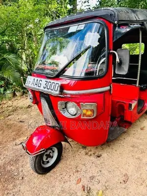 Bajaj RE 2012